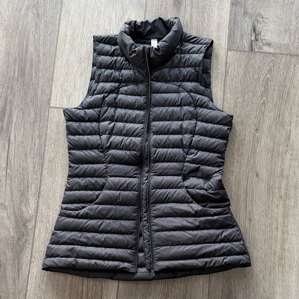 lululemon athletica black and white care tag